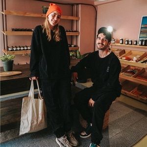 Size: S oversized. Color: Black. Fabric: Corduroy. Unisex.